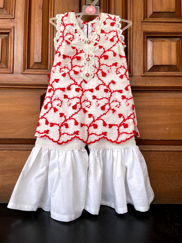 Girls White Emb Lace Dress